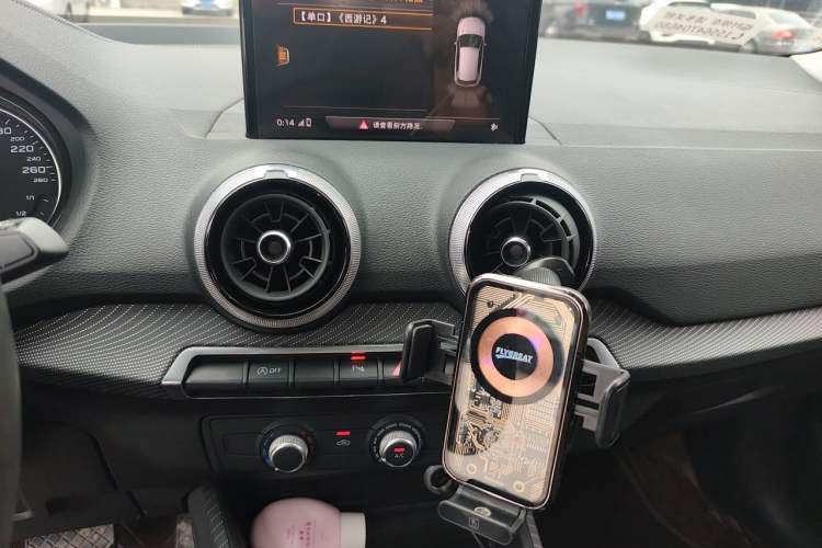 Used Audi Q2L 2022 35 TFSI Advanced Style Edition Audio And AC Panel