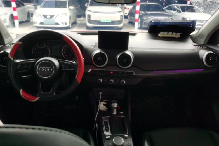 Used Audi Q2L 2022 35 TFSI Advanced Style Edition Center Console