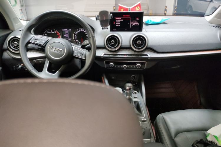 Used Audi Q2L 2022 35 TFSI Fashionable and Elegant Model Center Console