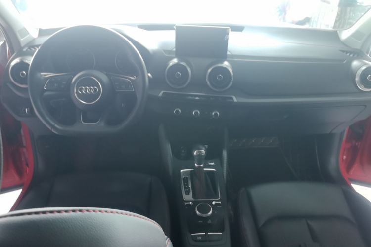 Used Audi Q2L 2022 35 TFSI Progressive Dynamic Edition Center Console