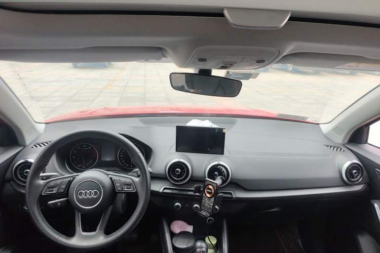 Used Audi Q2L 2022 35 TFSI Advanced Style Edition Center Console