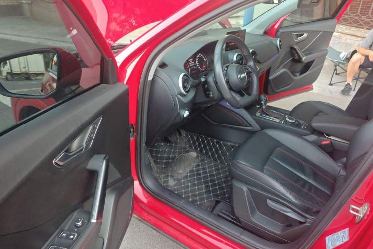 Used Audi Q2L 2022 35 TFSI Advanced Style Edition Driver Seat