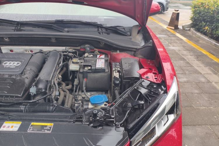 Used Audi Q2L 2022 35 TFSI Advanced Style Edition Engine Bay Left