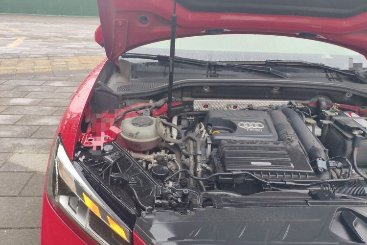 Used Audi Q2L 2022 35 TFSI Advanced Style Edition Engine Bay Right