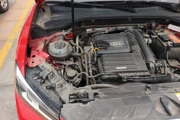 Used Audi Q2L 2022 35 TFSI Advanced Style Edition Engine Bay Right