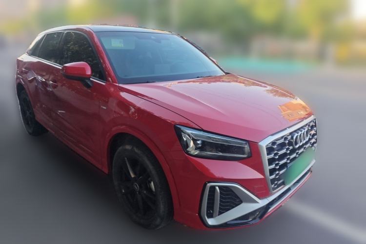 Used Audi Q2L 2022 35 TFSI Advanced Style Edition Front Right 45 Deg