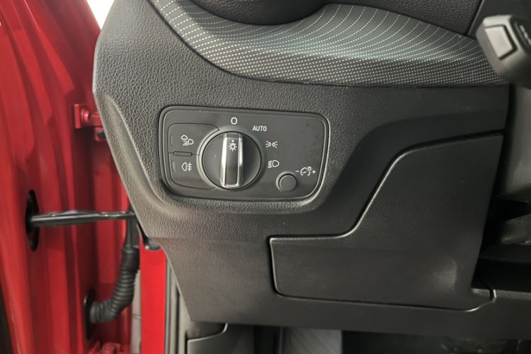 Used Audi Q2L 2022 35 TFSI Progressive Dynamic Edition Interior 8