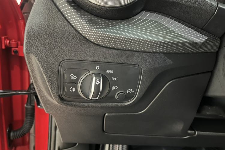 Used Audi Q2L 2022 35 TFSI Progressive Dynamic Edition Interior 8