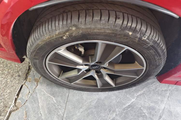 Used Audi Q2L 2022 35 TFSI Fashion Dynamic Model Left Front Wheel Hub