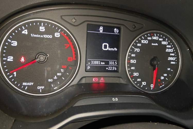 Used Audi Q2L 2022 35 TFSI Progressive Dynamic Edition Odometer Close Up