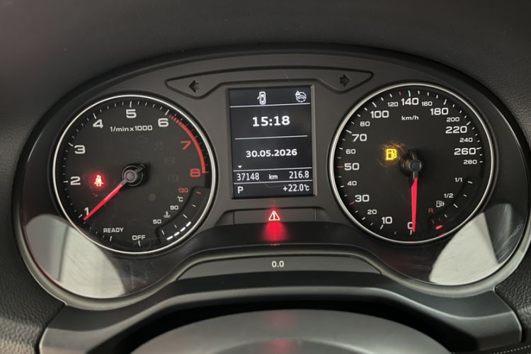 Used Audi Q2L 2022 35 TFSI Progressive Dynamic Edition Odometer Close Up