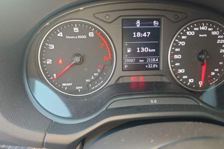 Used Audi Q2L 2022 35 TFSI Advanced Style Edition Odometer Close Up