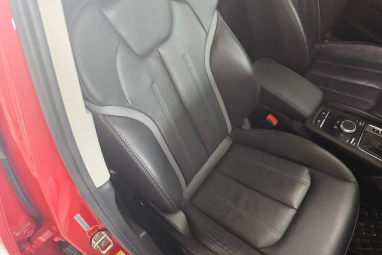 Used Audi Q2L 2022 35 TFSI Fashion Dynamic Model Right Front Seat