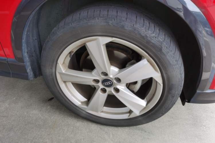 Used Audi Q2L 2022 35 TFSI Advanced Style Edition Right Front Wheel Hub