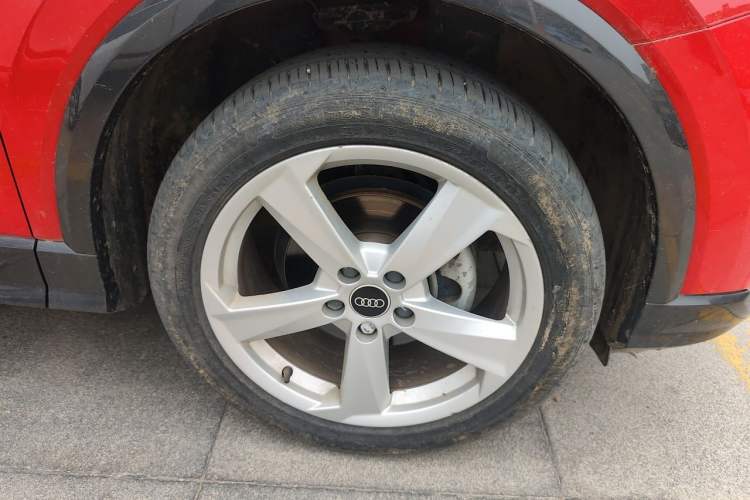 Used Audi Q2L 2022 35 TFSI Advanced Style Edition Right Front Wheel Hub