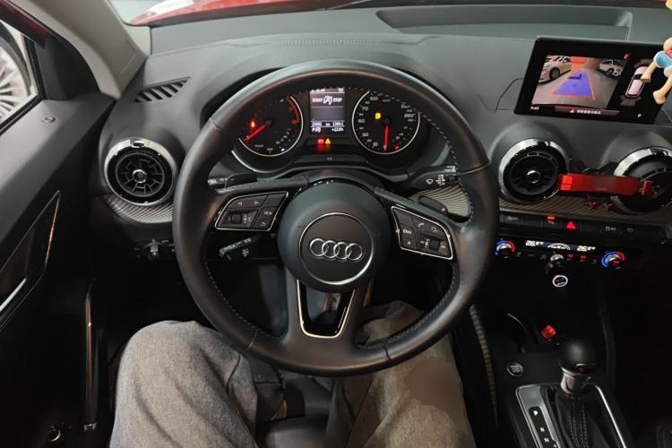 Used Audi Q2L 2022 35 TFSI Fashionable and Elegant Model Steering Wheel