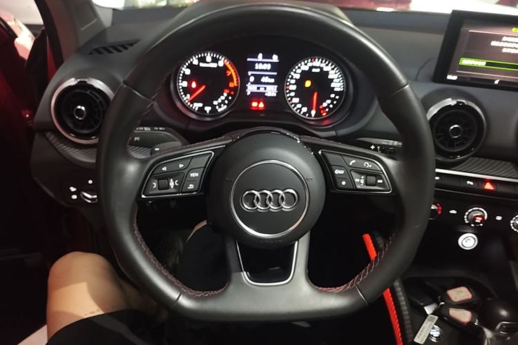 Used Audi Q2L 2022 35 TFSI Progressive Dynamic Edition Steering Wheel