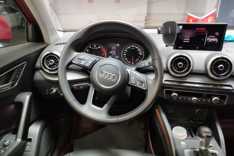 Used Audi Q2L 2022 35 TFSI Fashionable and Elegant Model Steering Wheel