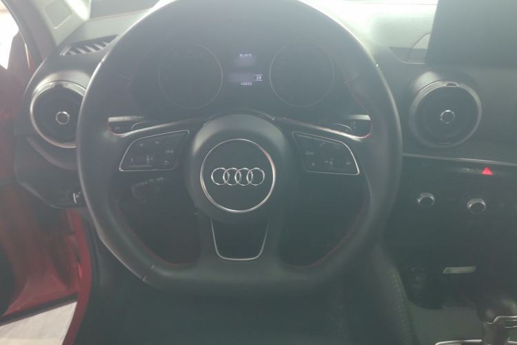 Used Audi Q2L 2022 35 TFSI Progressive Dynamic Edition Steering Wheel
