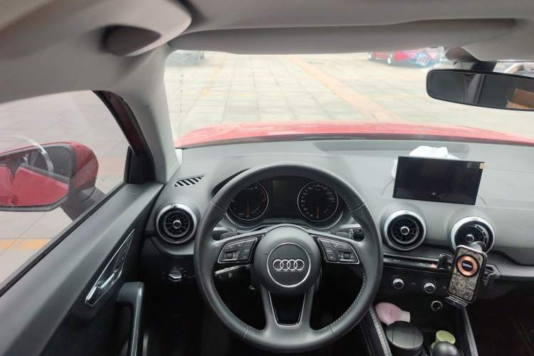 Used Audi Q2L 2022 35 TFSI Advanced Style Edition Steering Wheel