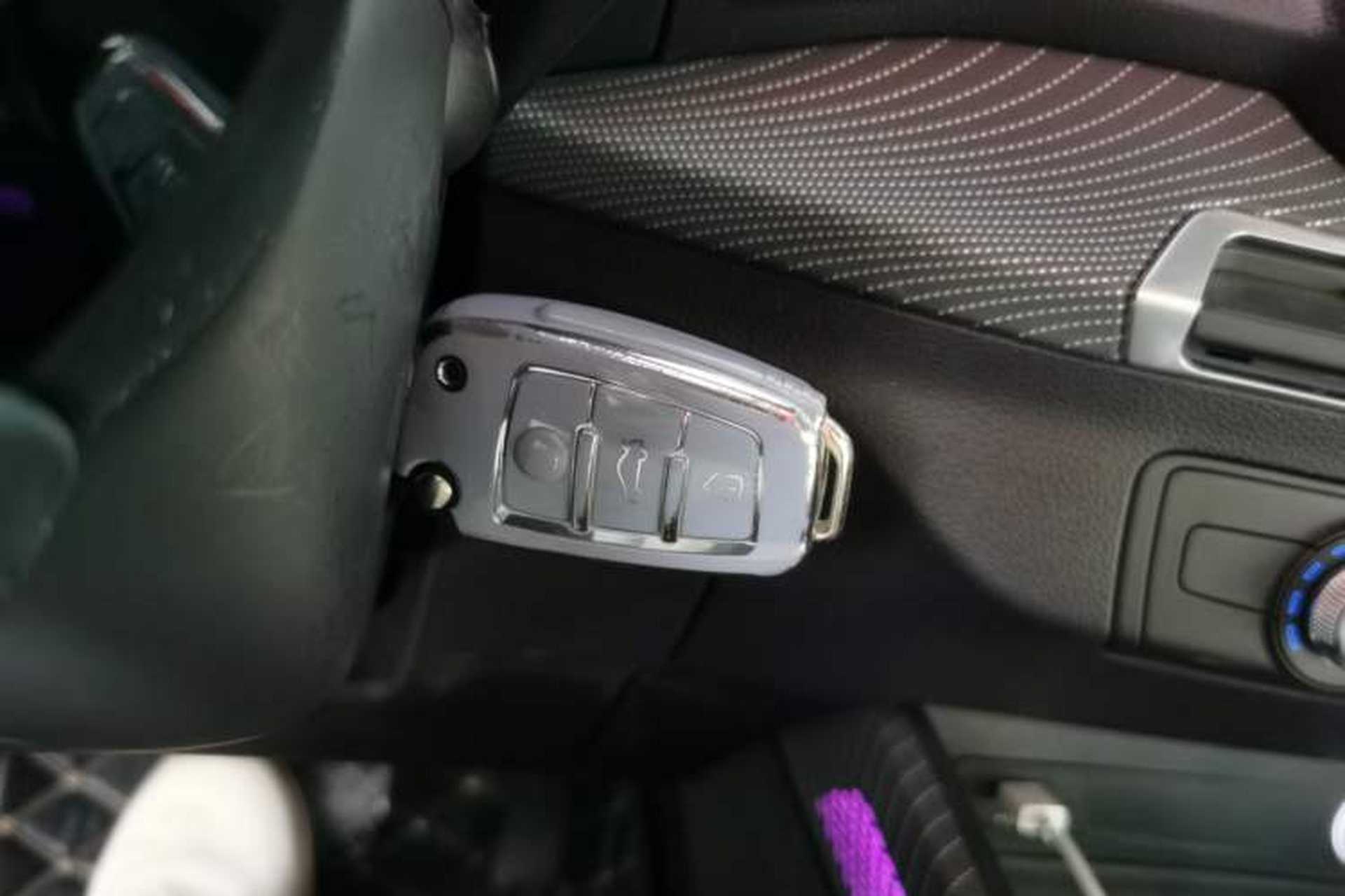 Used Audi Q2L 2022 35 TFSI Advanced Style Edition Vehicle Key