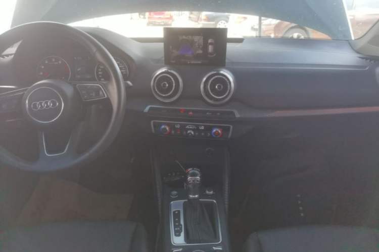 Used Audi Q2L 2022 35 TFSI Fashionable and Elegant Model Audio And AC Panel