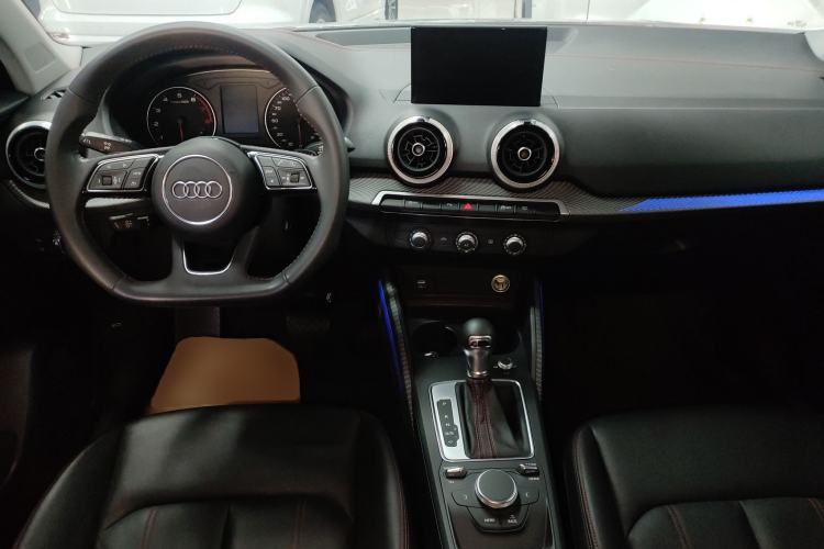 Used Audi Q2L 2022 35 TFSI Progressive Dynamic Edition Center Console