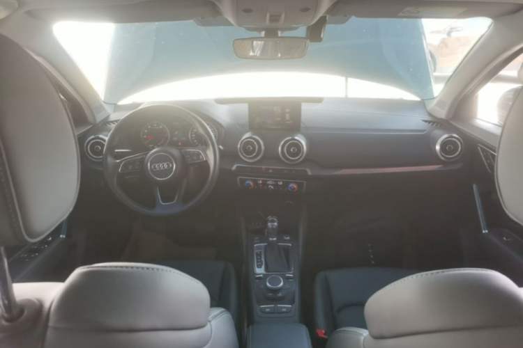 Used Audi Q2L 2022 35 TFSI Fashionable and Elegant Model Center Console