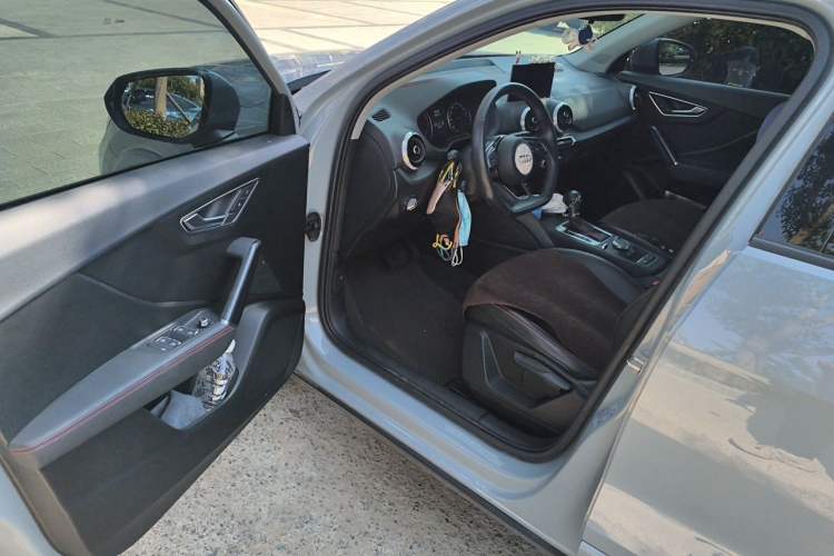 Used Audi Q2L 2022 35 TFSI Progressive Dynamic Edition Driver Seat