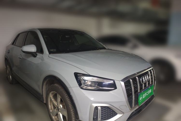 Used Audi Q2L 2022 35 TFSI Advanced Style Edition Front Right 45 Deg