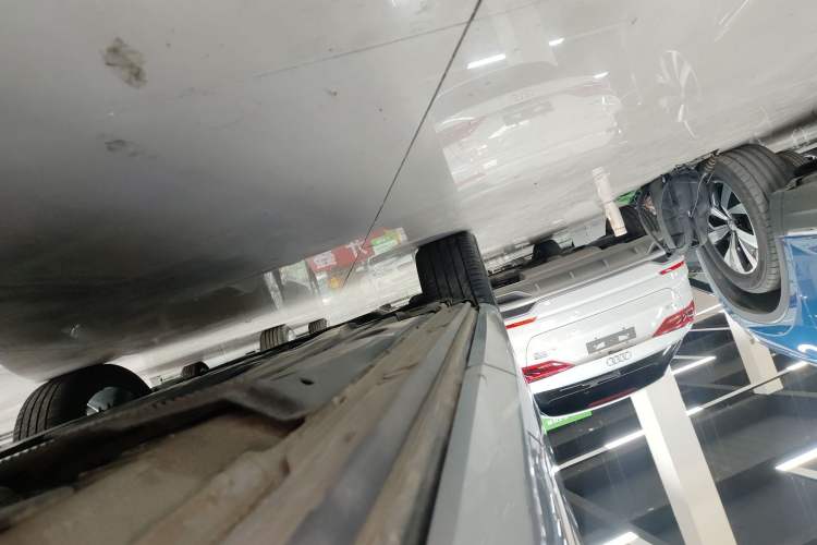 Used Audi Q2L 2022 35 TFSI Progressive Dynamic Edition Left Side Sill
