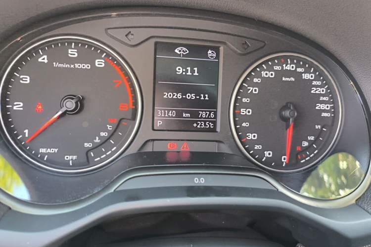 Used Audi Q2L 2022 35 TFSI Progressive Dynamic Edition Odometer Close Up