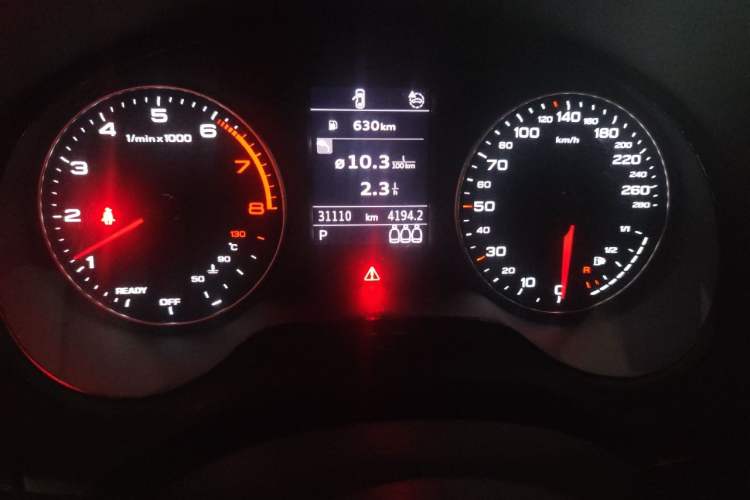Used Audi Q2L 2022 35 TFSI Advanced Style Edition Odometer Close Up
