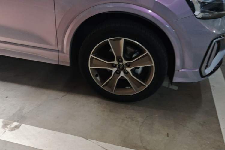 Used Audi Q2L 2022 35 TFSI Fashion Dynamic Model Right Front Wheel Hub