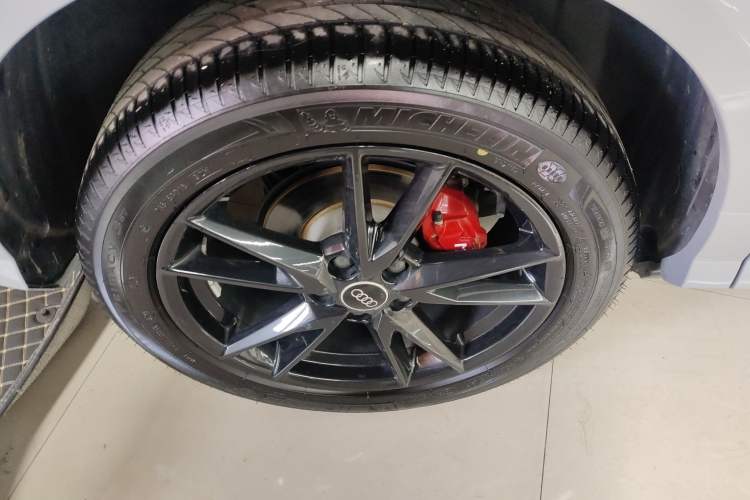 Used Audi Q2L 2022 35 TFSI Progressive Dynamic Edition Right Rear Wheel Hub