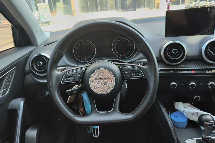Used Audi Q2L 2022 35 TFSI Progressive Dynamic Edition Steering Wheel