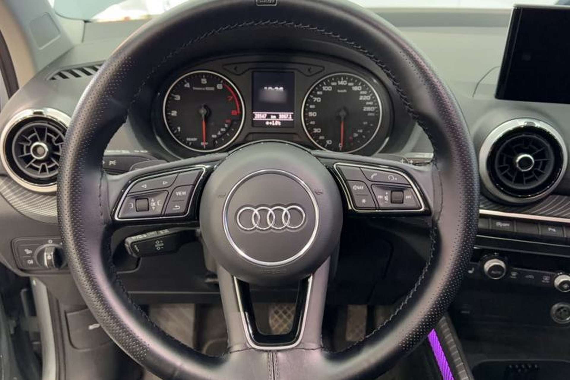 Used Audi Q2L 2022 35 TFSI Fashionable and Elegant Model Steering Wheel