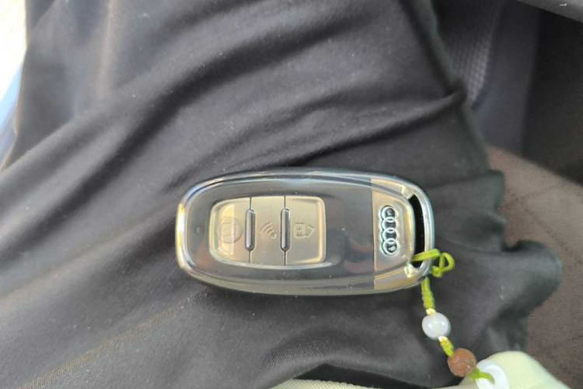 Used Audi Q2L 2022 35 TFSI Progressive Dynamic Edition Vehicle Key