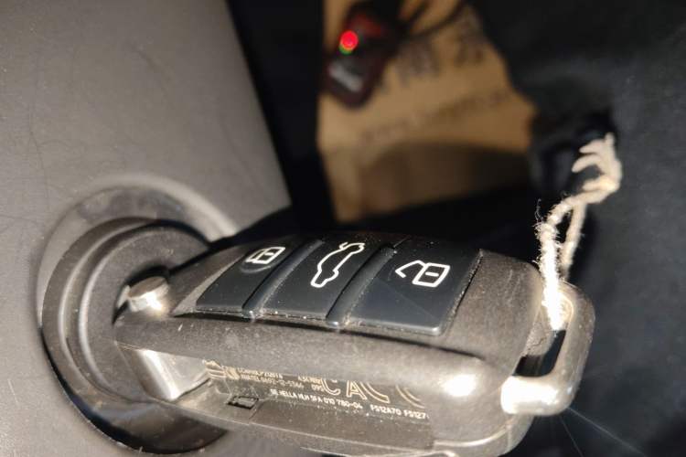 Used Audi Q2L 2022 35 TFSI Progressive Dynamic Edition Vehicle Key