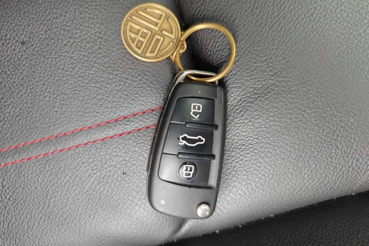 Used Audi Q2L 2022 35 TFSI Progressive Dynamic Edition Vehicle Key