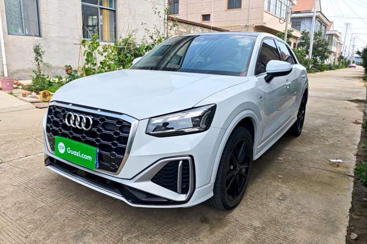 Used Audi Q2L 2022 35 TFSI Progressive Dynamic Edition Guazi used car, China used car export, Used car for sale, Used cars, Cheapest cars for sale