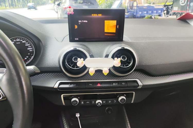 Used Audi Q2L 2022 35 TFSI Fashionable and Elegant Model Audio And AC Panel