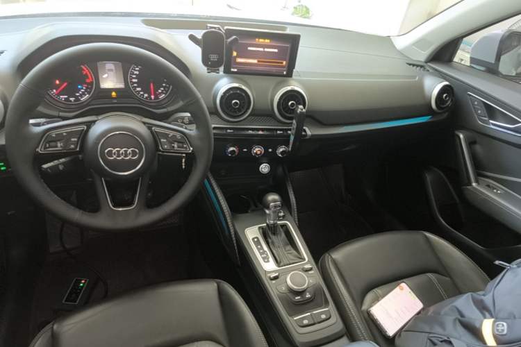 Used Audi Q2L 2022 35 TFSI Advanced Style Edition Audio And AC Panel
