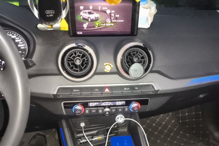 Used Audi Q2L 2022 35 TFSI Fashionable and Elegant Model Audio And AC Panel