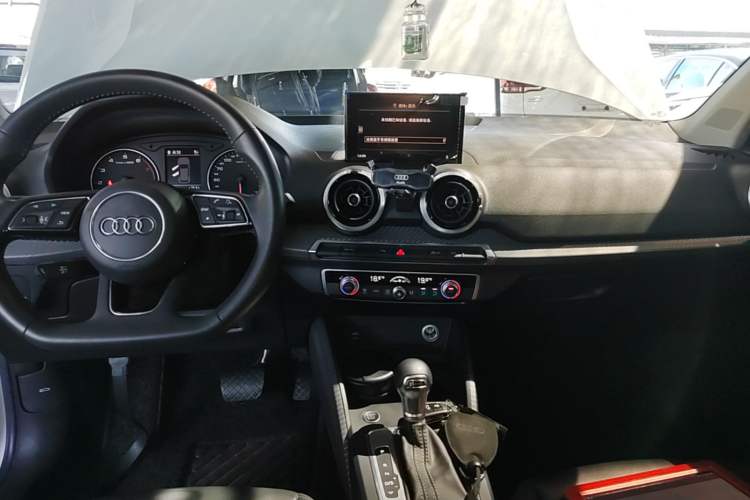 Used Audi Q2L 2022 35 TFSI Fashion Dynamic Model Audio And AC Panel