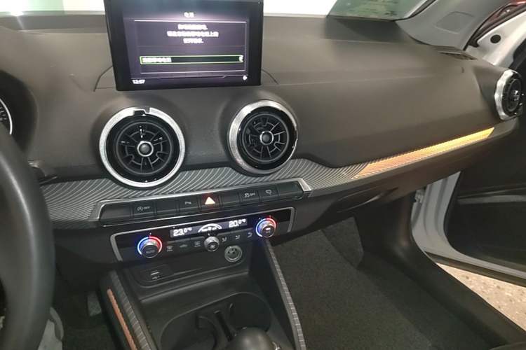 Used Audi Q2L 2022 35 TFSI Fashionable and Elegant Model Audio And AC Panel