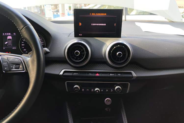 Used Audi Q2L 2022 35 TFSI Fashionable and Elegant Model Audio And AC Panel