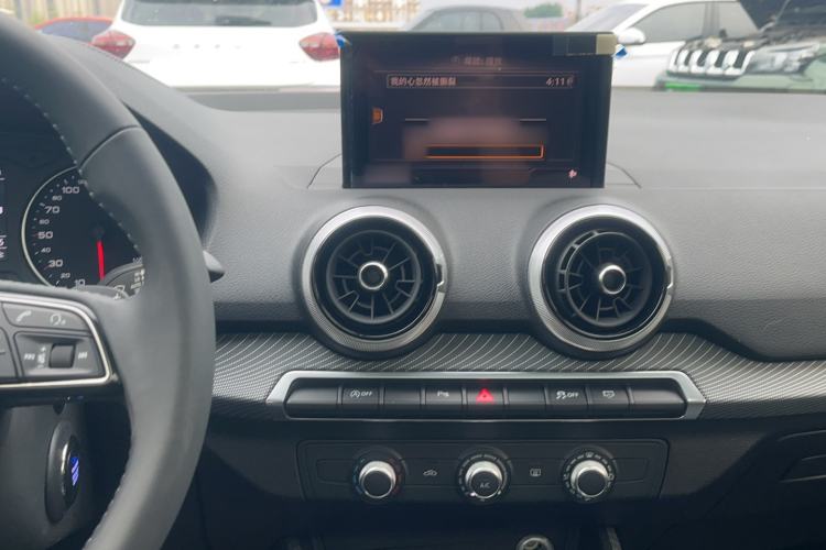 Used Audi Q2L 2022 35 TFSI Advanced Style Edition Audio And AC Panel
