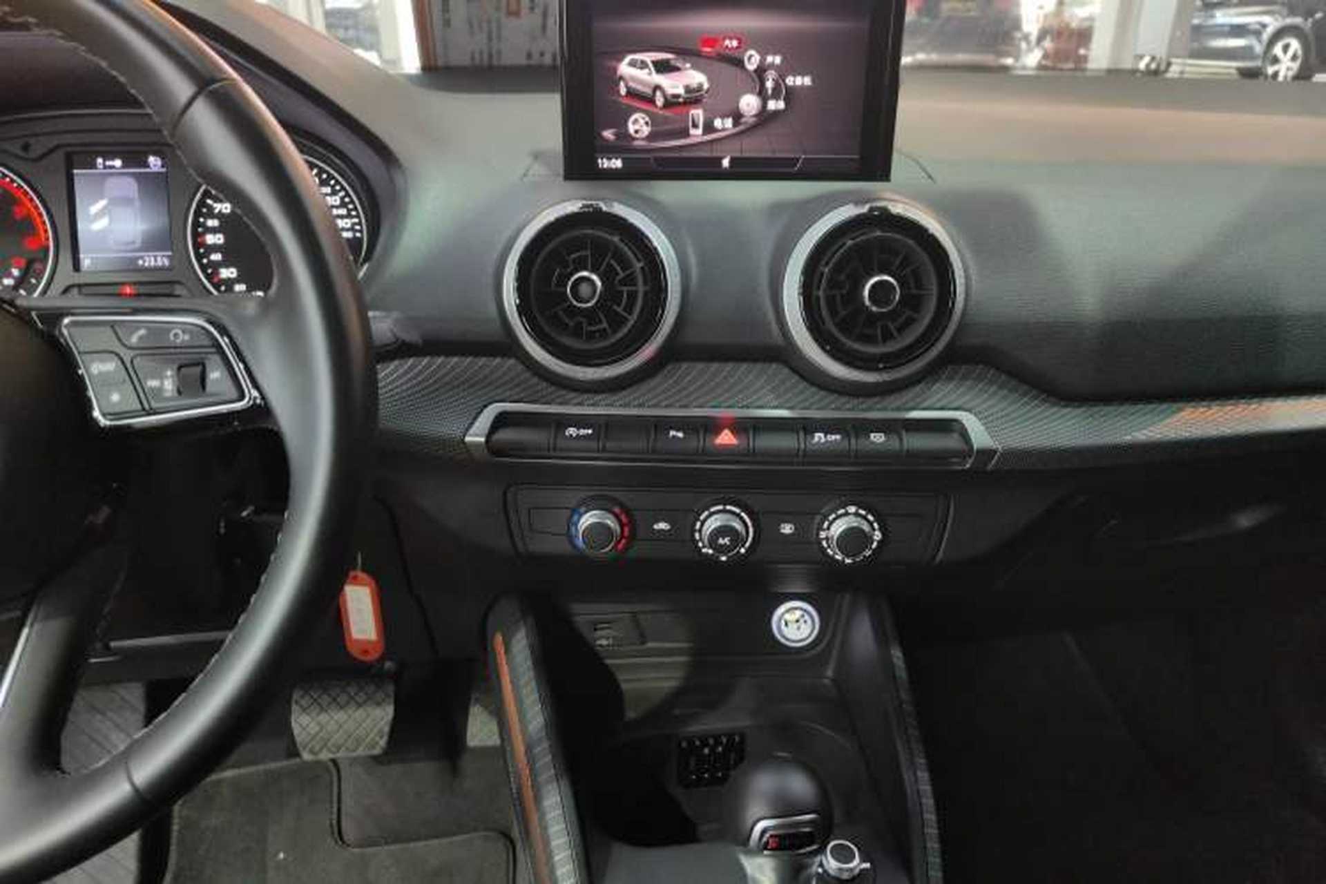 Used Audi Q2L 2022 35 TFSI Advanced Style Edition Audio And AC Panel