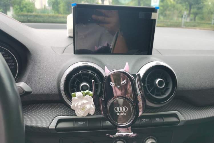 Used Audi Q2L 2022 35 TFSI Progressive Dynamic Edition Audio And AC Panel
